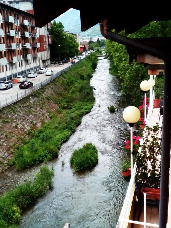 Alloggio Ponte Dei Cavalleggeri Hotel Trento Exterior foto