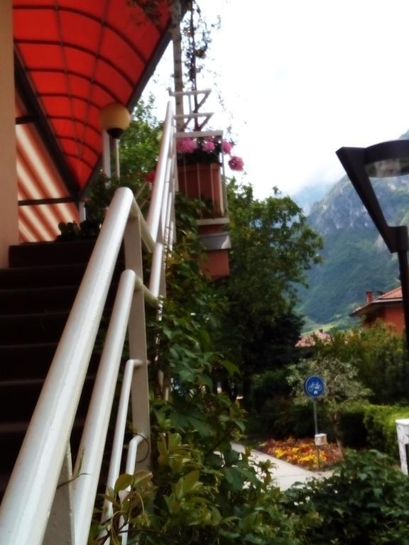 Alloggio Ponte Dei Cavalleggeri Hotel Trento Exterior foto