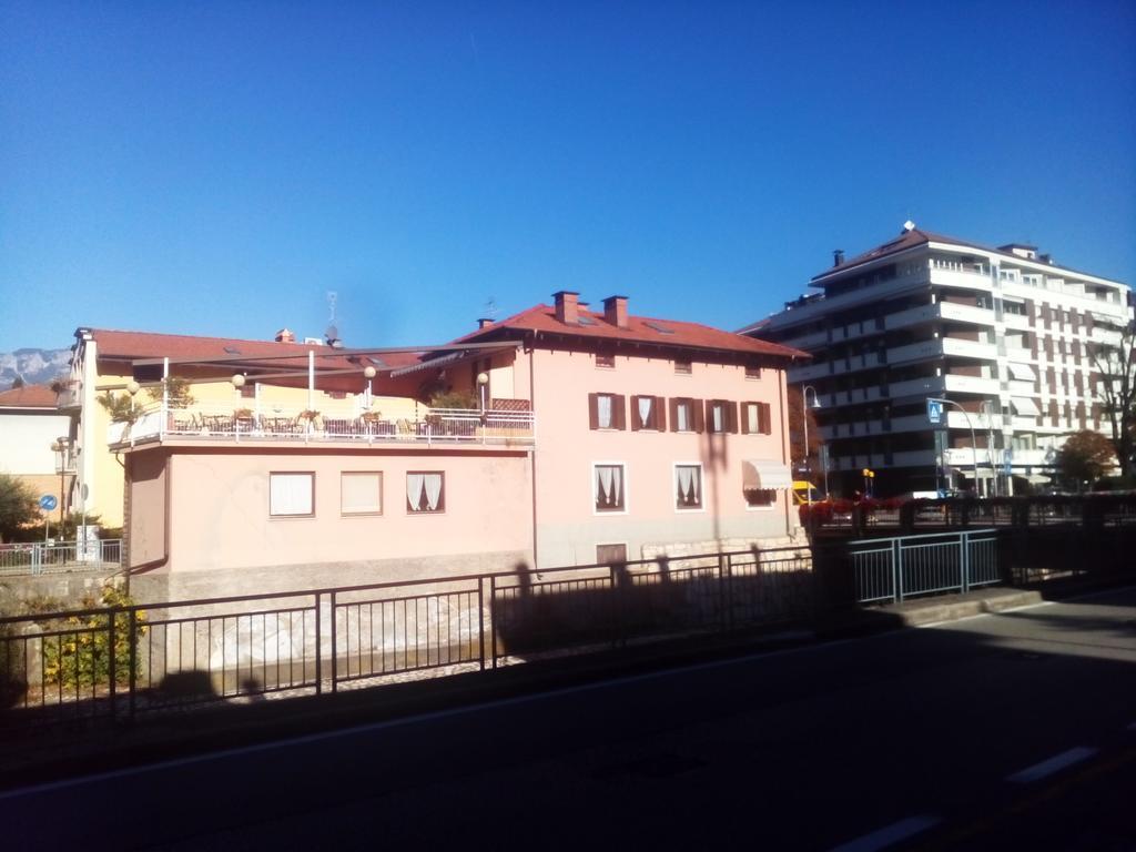Alloggio Ponte Dei Cavalleggeri Hotel Trento Exterior foto